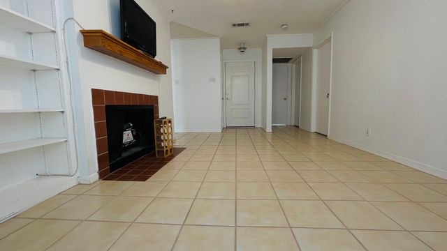 1510 W North Loop BLVD 822, Austin, TX 78756