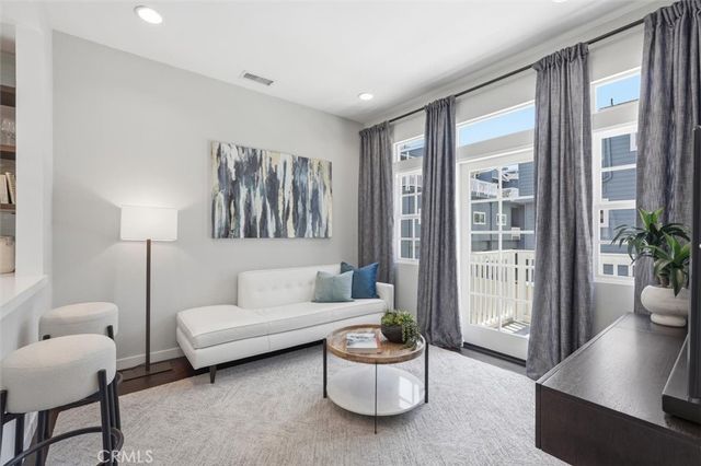 702 S Broadway A, Redondo Beach, CA 90277