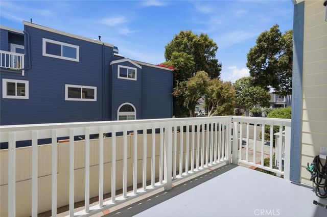 702 S Broadway A, Redondo Beach, CA 90277