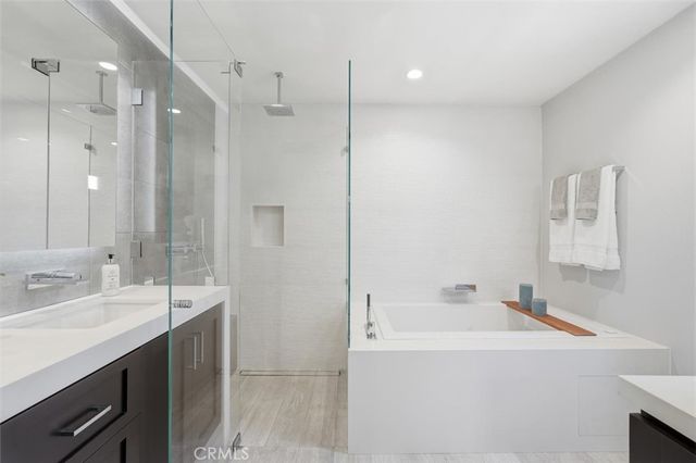 702 S Broadway A, Redondo Beach, CA 90277