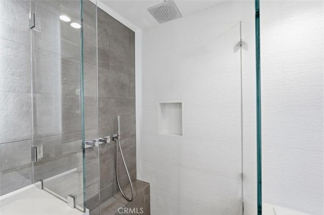 702 S Broadway A, Redondo Beach, CA 90277
