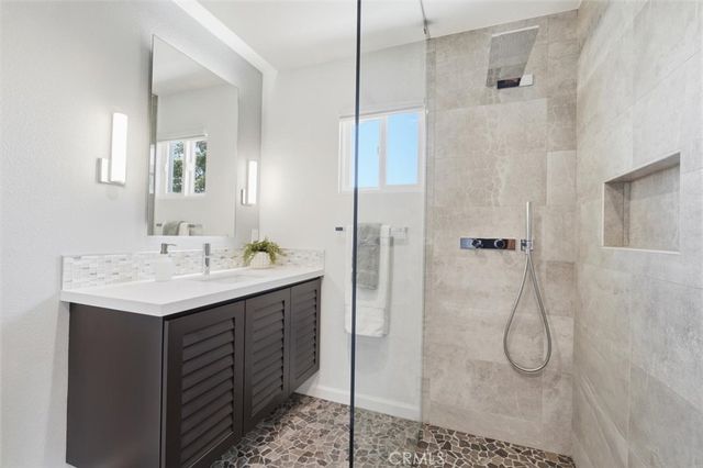 702 S Broadway A, Redondo Beach, CA 90277