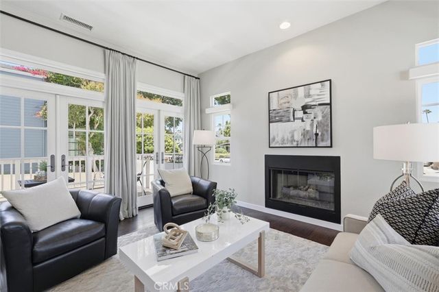 702 S Broadway A, Redondo Beach, CA 90277