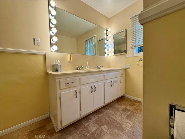 543 E Comstock, Glendora, CA 91741
