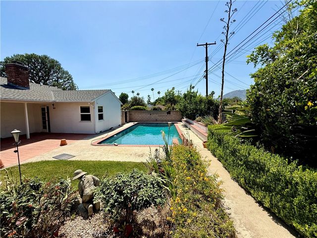 543 E Comstock, Glendora, CA 91741