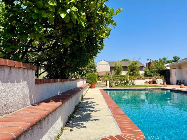 543 E Comstock, Glendora, CA 91741