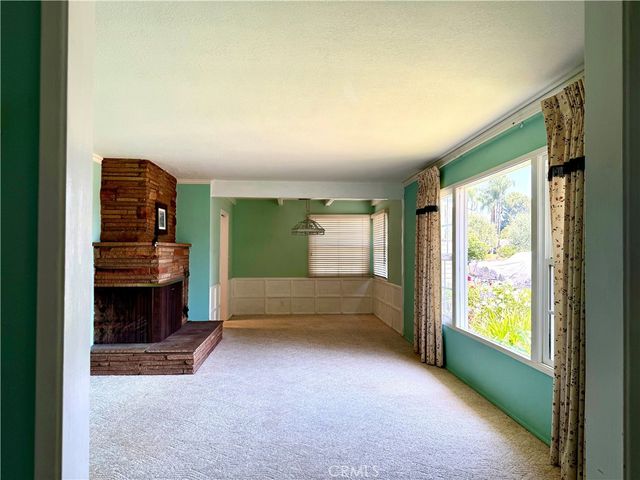 543 E Comstock, Glendora, CA 91741