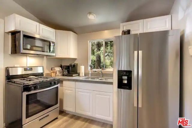 39219 Cedar Dell Road, Fawnskin, CA 92333