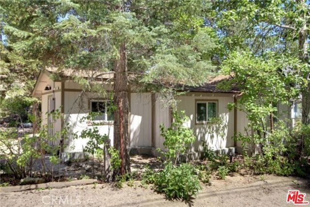 39219 Cedar Dell Road, Fawnskin, CA 92333