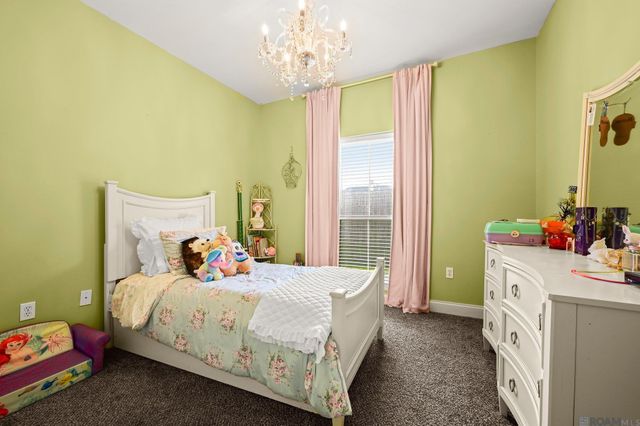 34122 Springlake Dr, Walker, LA 70785