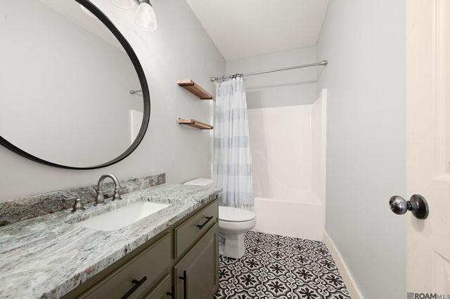 34122 Springlake Dr, Walker, LA 70785