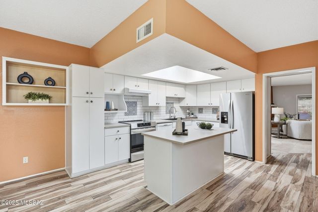 4968 N Territory Avenue, Tucson, AZ 85750