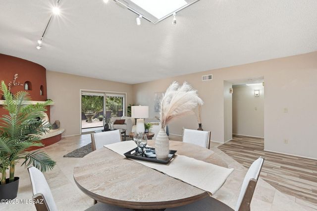 4968 N Territory Avenue, Tucson, AZ 85750