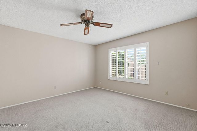 4968 N Territory Avenue, Tucson, AZ 85750