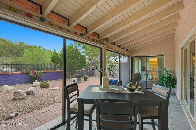4968 N Territory Avenue, Tucson, AZ 85750