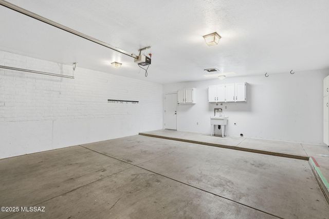 4968 N Territory Avenue, Tucson, AZ 85750