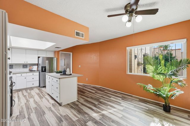 4968 N Territory Avenue, Tucson, AZ 85750