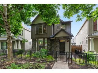 16044 Sw LANGER Dr, Sherwood, OR 97140
