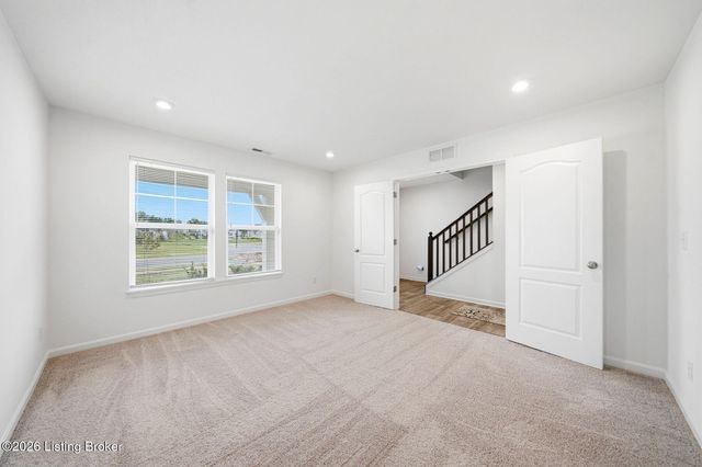 262 Sanctuary Dr, Shepherdsville, KY 40165