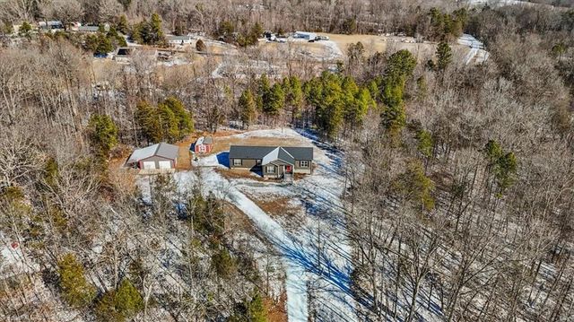 6916 Lawrence Farm Lane, Randleman, NC 27317