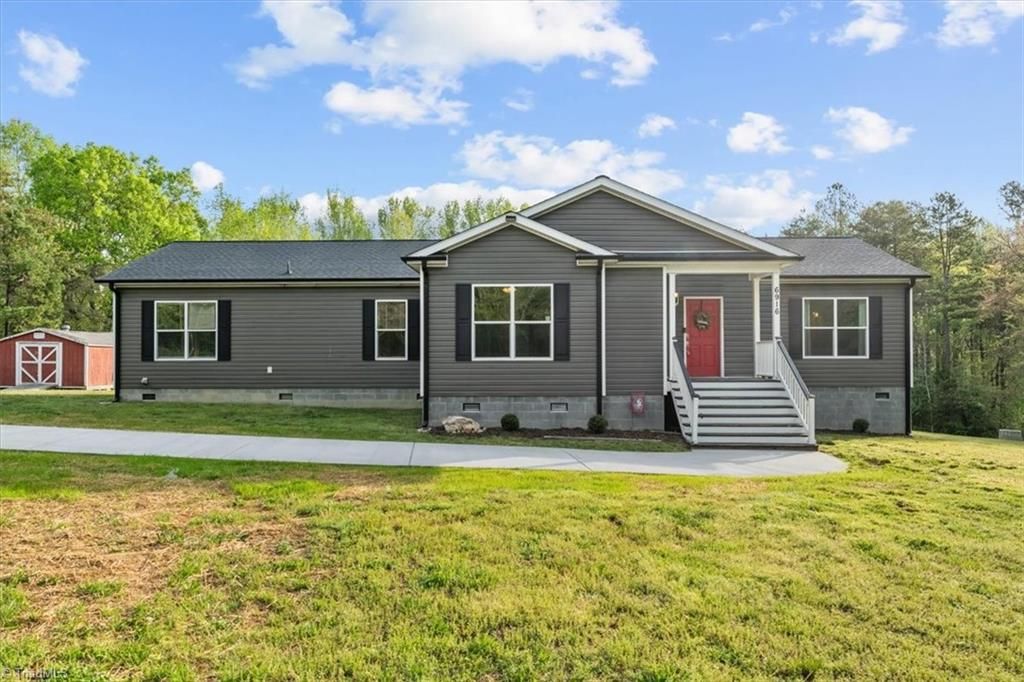 6916 Lawrence Farm Lane, Randleman, NC 27317