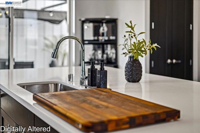 140 Coronado Ave, Alameda, CA 94501