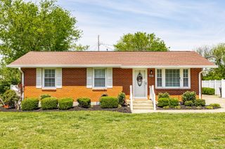 926 Hart St, Gallatin, TN 37066