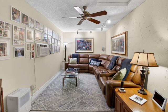 9064 Boca Gardens Parkway B, Boca Raton, FL 33496