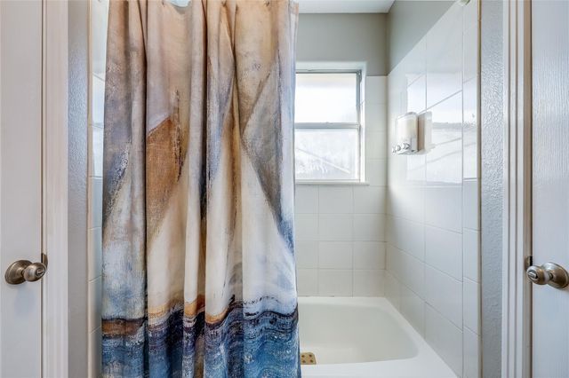 3110 Point CV, Lago Vista, TX 78645