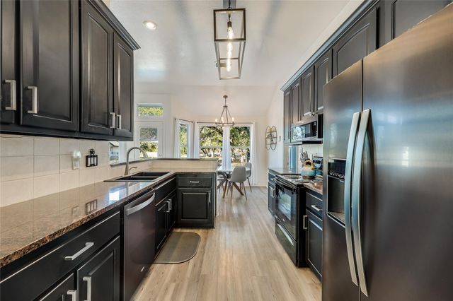 3110 Point CV, Lago Vista, TX 78645