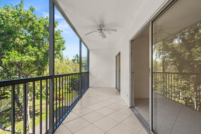 7301 Amberly Lane 304, Delray Beach, FL 33446