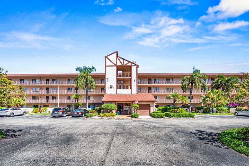 7301 Amberly Lane 304, Delray Beach, FL 33446