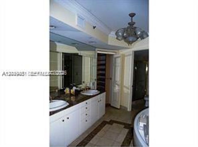 19333 Collins Avenue 1109, Sunny Isles Beach, FL 33160