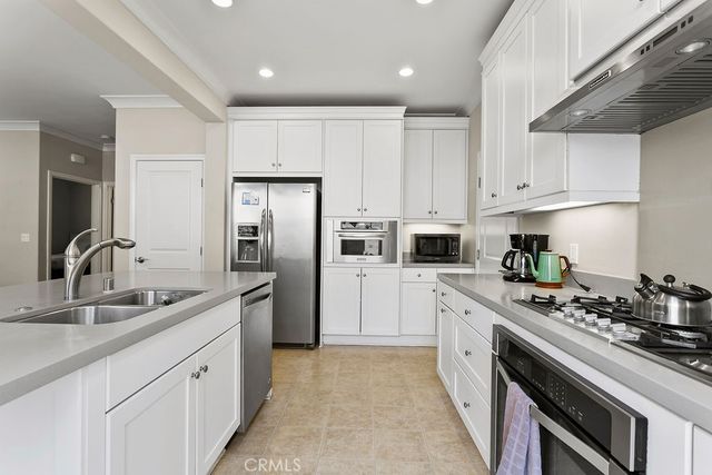101 Thornhurst, Irvine, CA 92620