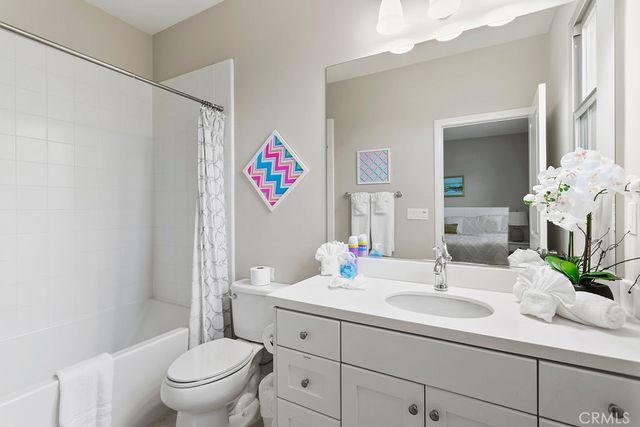 101 Thornhurst, Irvine, CA 92620