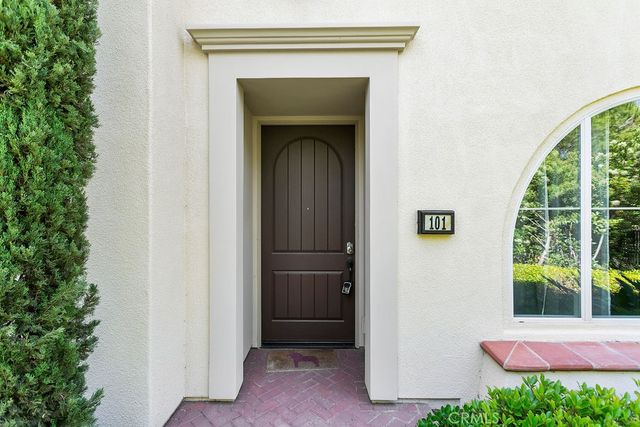101 Thornhurst, Irvine, CA 92620