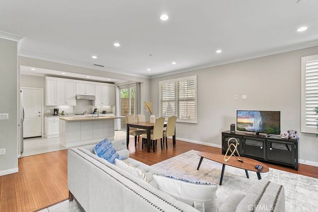 101 Thornhurst, Irvine, CA 92620
