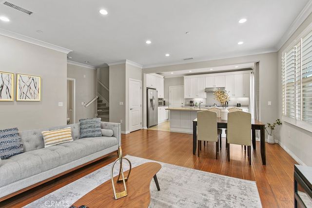 101 Thornhurst, Irvine, CA 92620