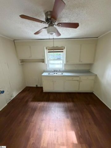 729 W Georgia Street, Woodruff, SC 29388