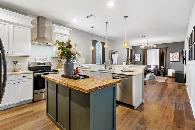 8602 TIDAL BREEZE DRIVE, Riverview, FL 33569