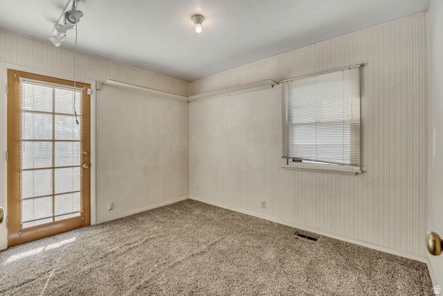 220 E PIONEER AVE, Sandy, UT 84070