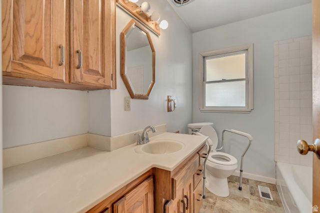 220 E PIONEER AVE, Sandy, UT 84070