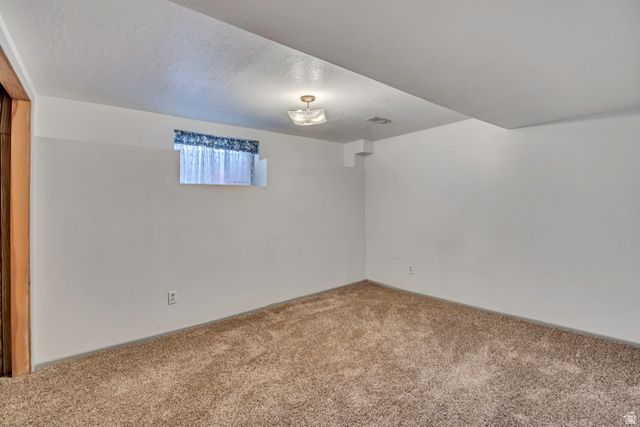 220 E PIONEER AVE, Sandy, UT 84070