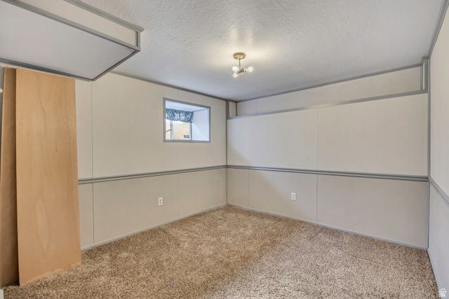 220 E PIONEER AVE, Sandy, UT 84070