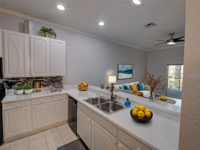 204 NEW PROVIDENCE 10104, Davenport, FL 33897