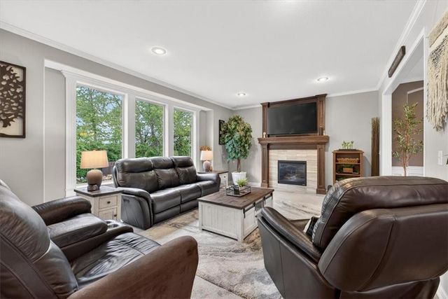 2320 SW Deer Run Road, Lee's Summit, MO 64082