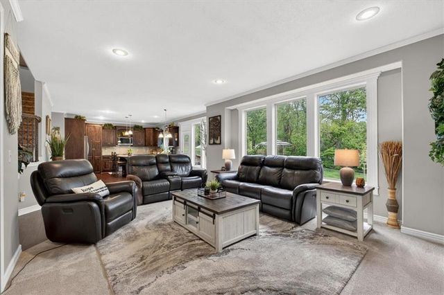 2320 SW Deer Run Road, Lee's Summit, MO 64082