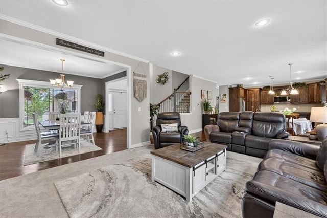 2320 SW Deer Run Road, Lee's Summit, MO 64082