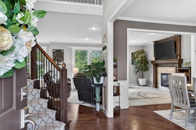 2320 SW Deer Run Road, Lee's Summit, MO 64082