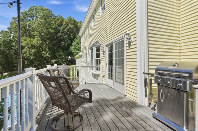 2 Nutmeg Circle, Coventry, RI 02816